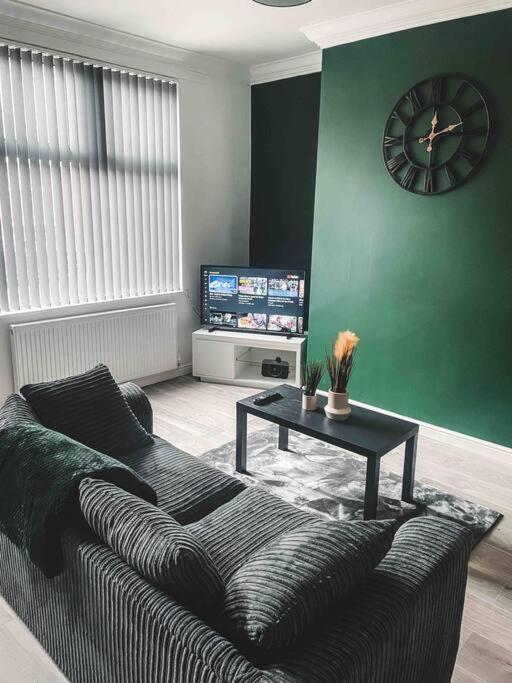 Comfortable Home In Bolton Farnworth Luaran gambar