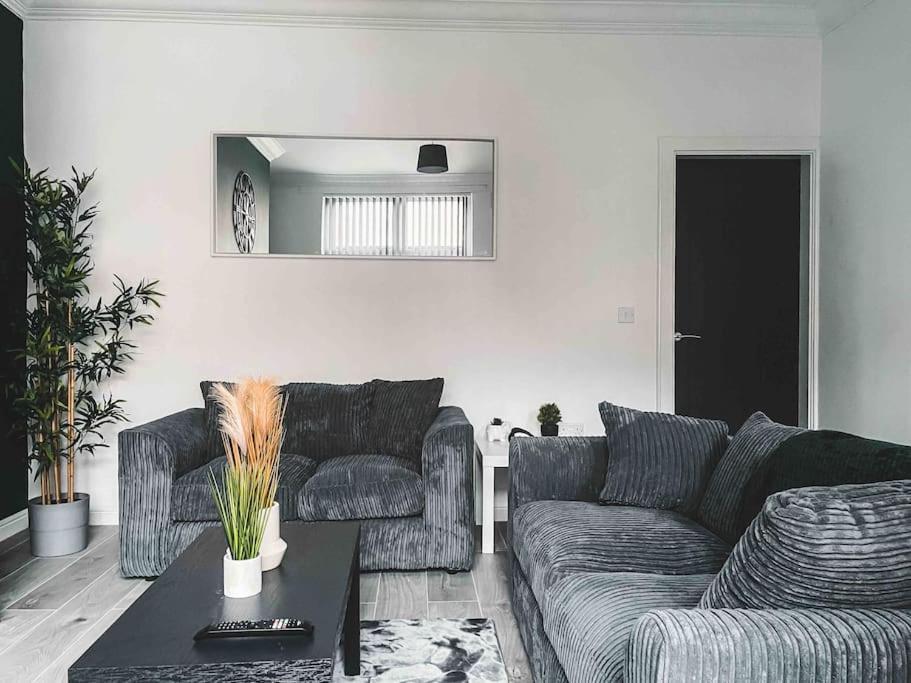Comfortable Home In Bolton Farnworth Luaran gambar